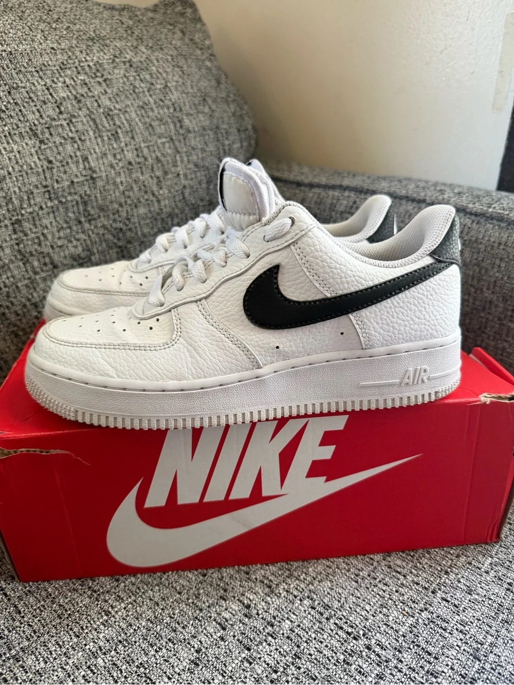 Nike White and Black Low-Top Sneakers